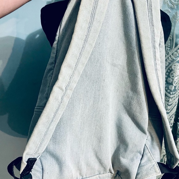 Urban Outfitters Yin & Yang Backpack Light Washed Distressed Denim Zip Unisex - Picture 12 of 16